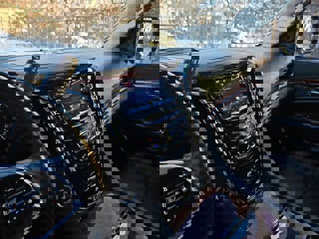 Used 2016 Cadillac Escalade Luxury image 28