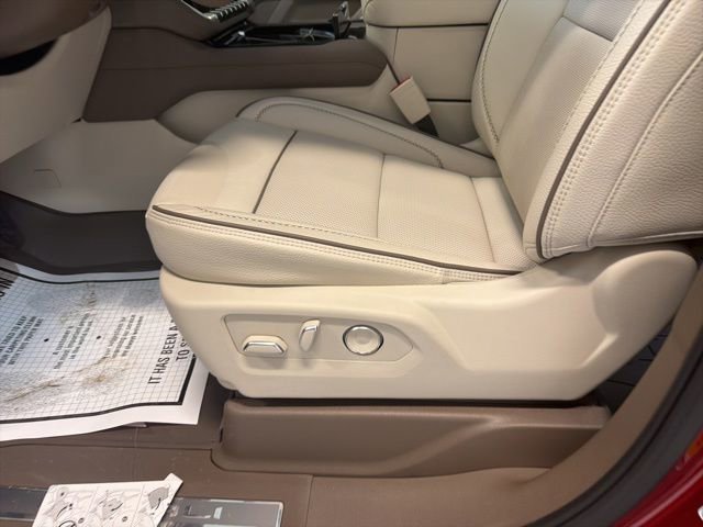 New 2026 GMC Yukon XL Denali w/ Denali Reserve Package image 10