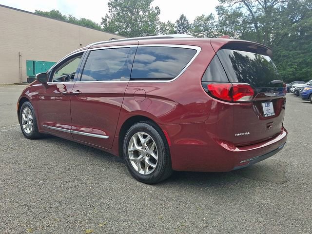 Used 2017 Chrysler Pacifica Limited image 7