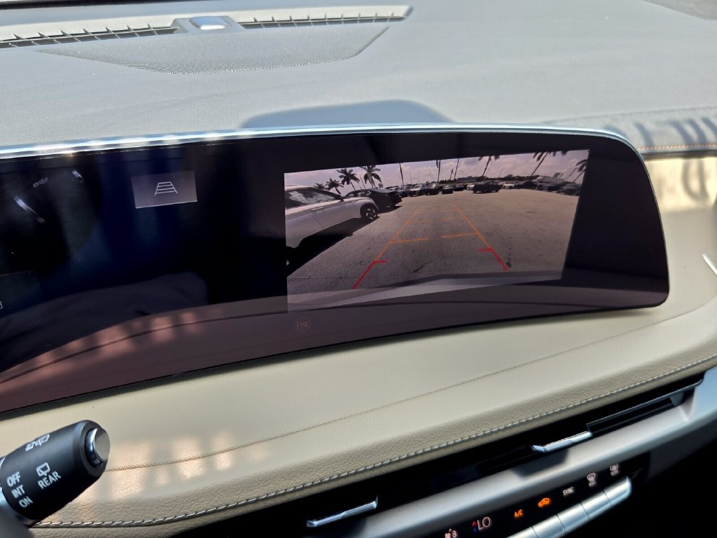 Used 2024 Cadillac XT4 Luxury FWD image 18