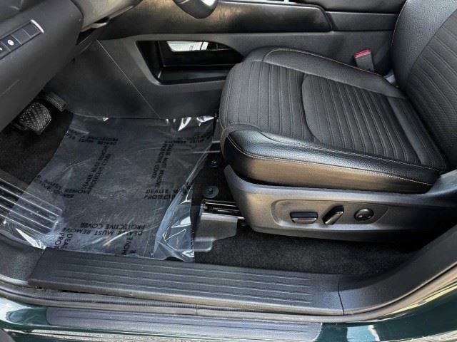 Used 2024 Nissan Pathfinder Rock Creek AWD/4WD image 16
