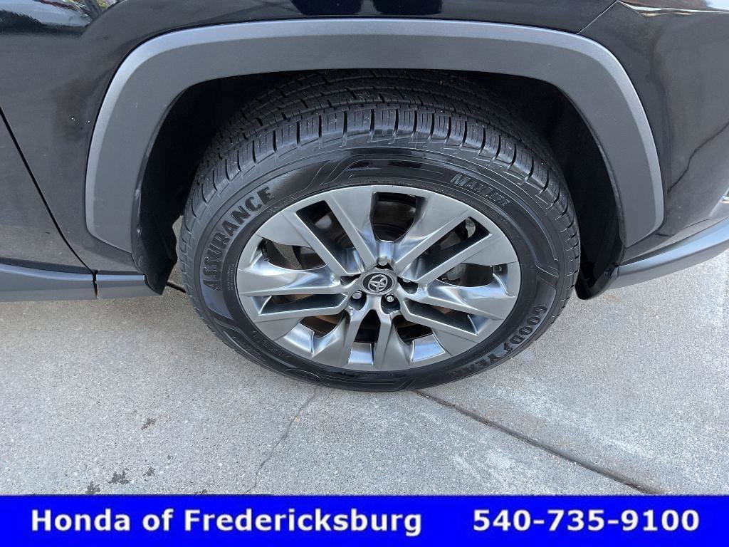 Used 2020 Toyota RAV4 Limited AWD/4WD image 13