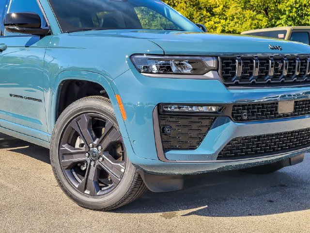 New 2027 Jeep Grand Cherokee L Limited AWD/4WD image 3