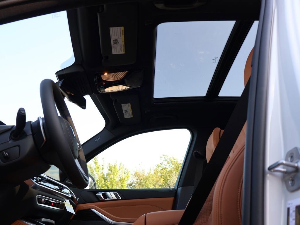 New 2026 BMW X5 xDrive40i w/ Climate Comfort Package image 40