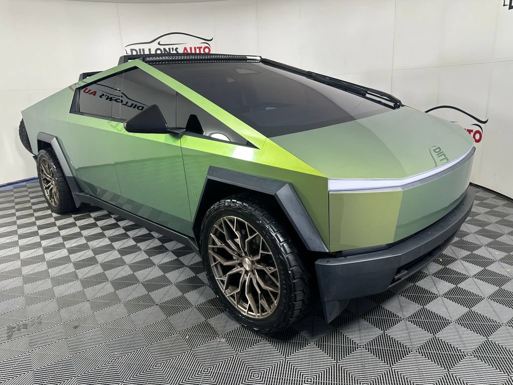 Used 2024 Tesla Cybertruck Cyberbeast AWD/4WD image 13