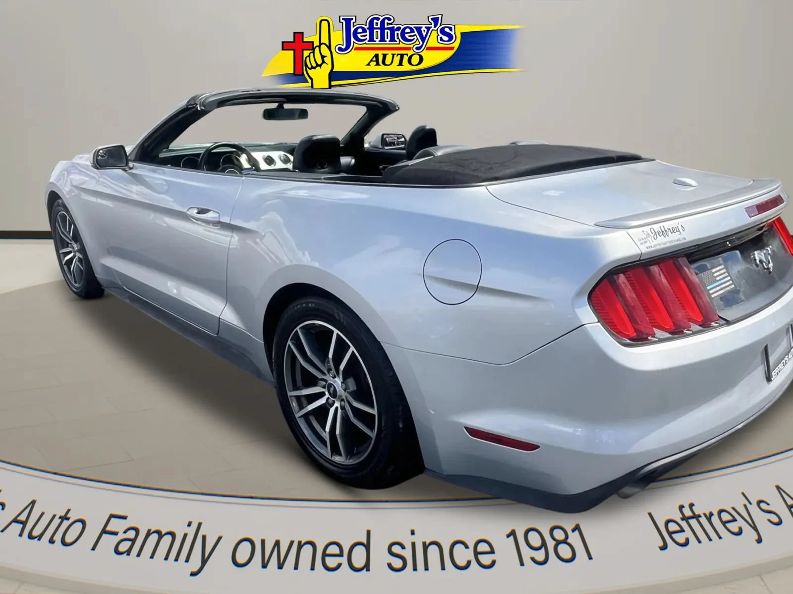 Used 2016 Ford Mustang Premium RWD image 3