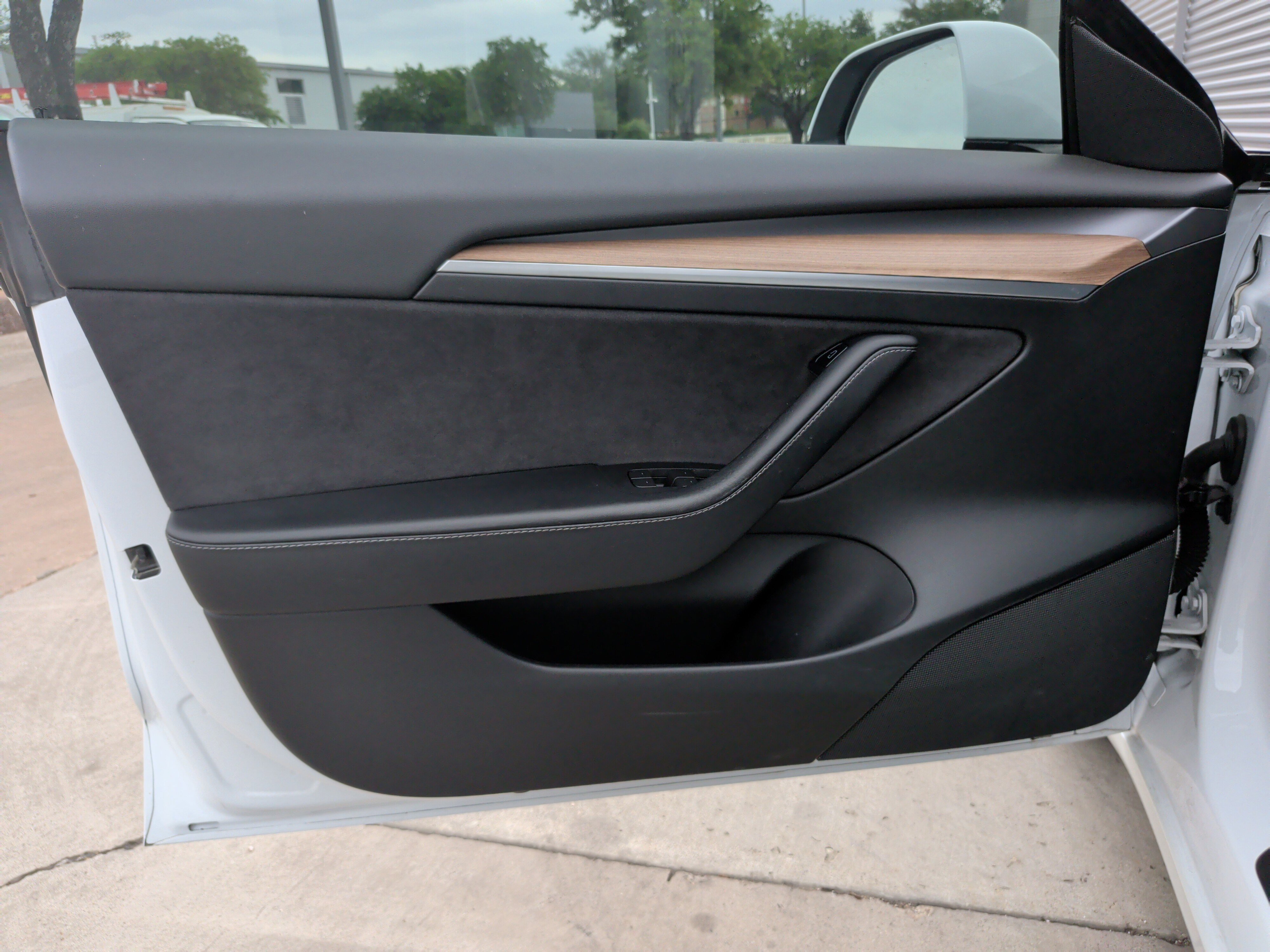 Used 2021 Tesla Model 3 Standard Range Plus image 18