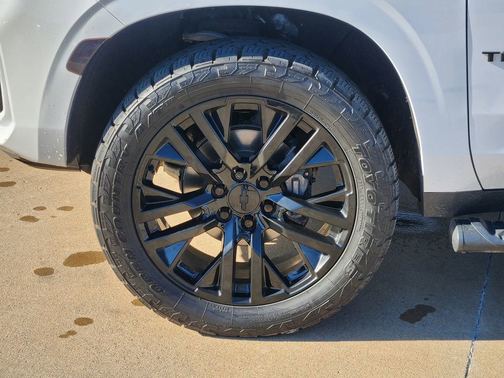 Used 2021 Chevrolet Tahoe Z71 w/ Luxury Package image 16