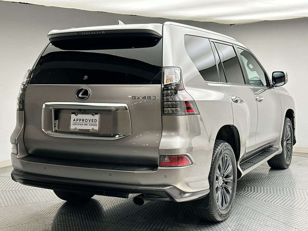 Used 2023 Lexus GX 460 Premium w/ Accessory Package AWD/4WD image 13