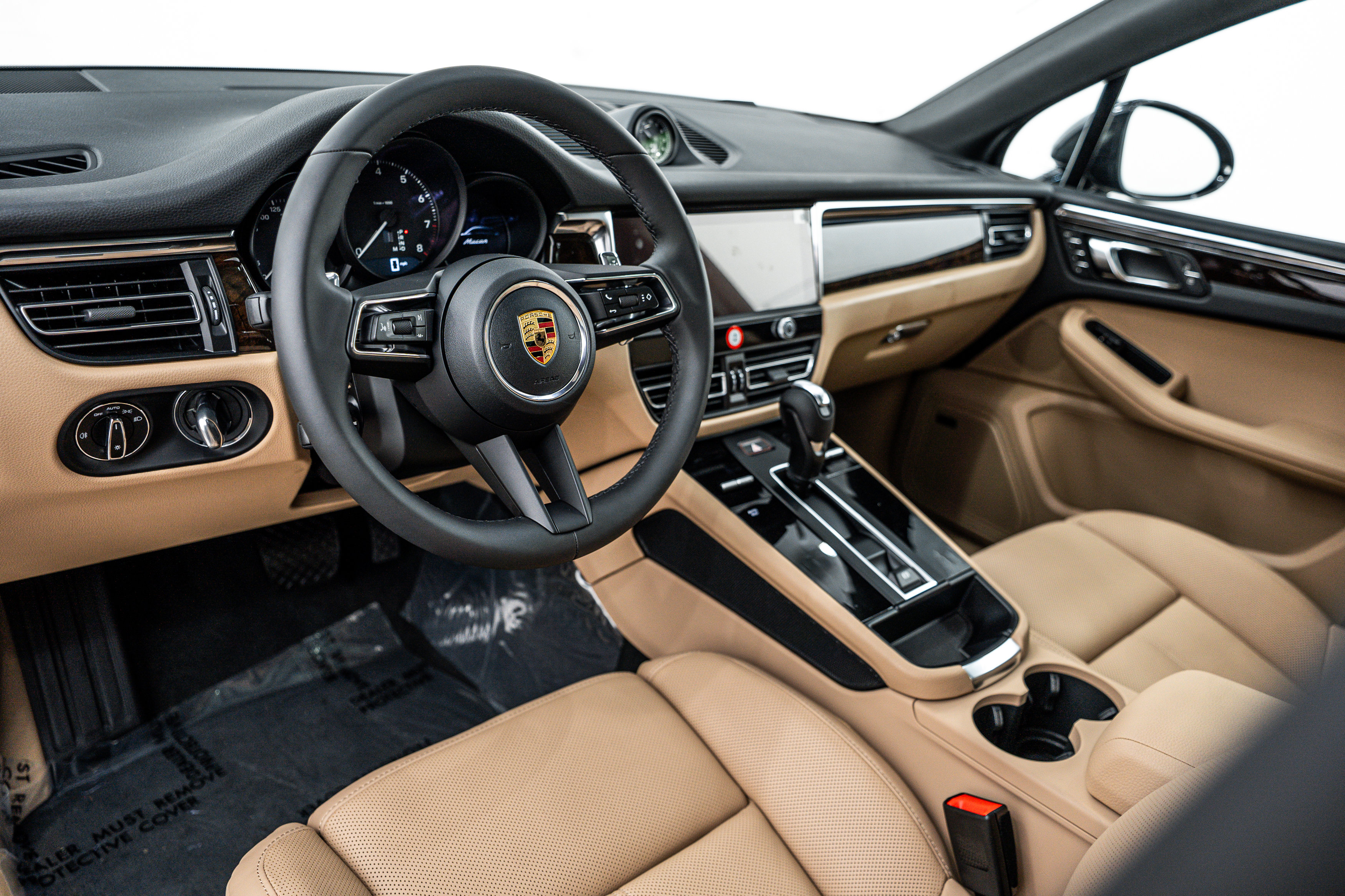 New 2026 Porsche Macan image 4