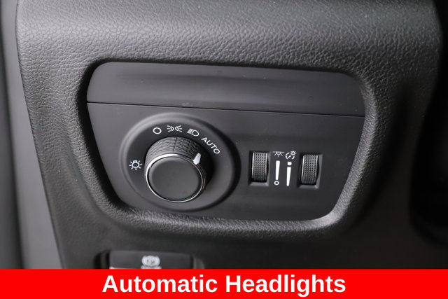 Used 2025 Jeep Grand Cherokee Altitude AWD/4WD image 20