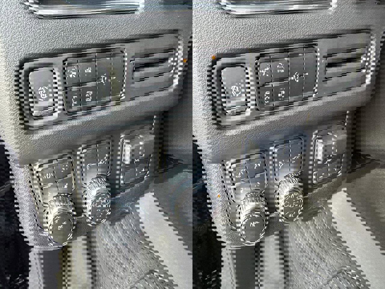 Used 2024 GMC Yukon SLT w/ SLT Luxury Package image 16