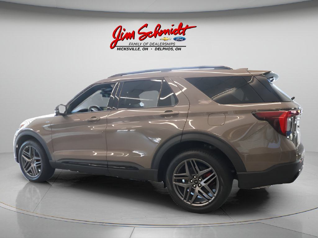New 2026 Ford Explorer ST-Line w/ ST-Line Street Pack AWD/4WD image 4