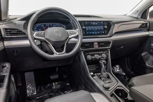 Used 2023 Volkswagen Taos SEL AWD/4WD image 7