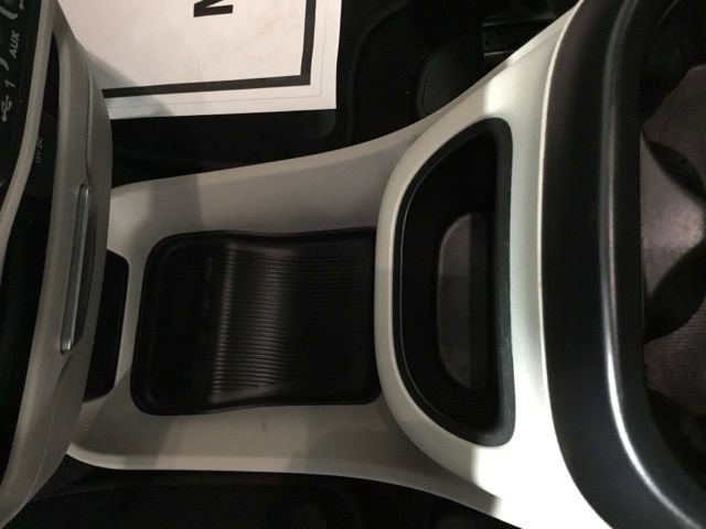 Used 2022 Chrysler Pacifica Touring-L image 38