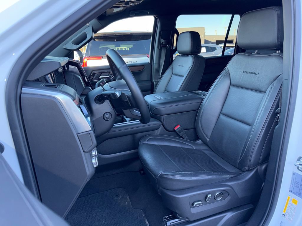 Certified 2025 GMC Yukon XL Denali image 12