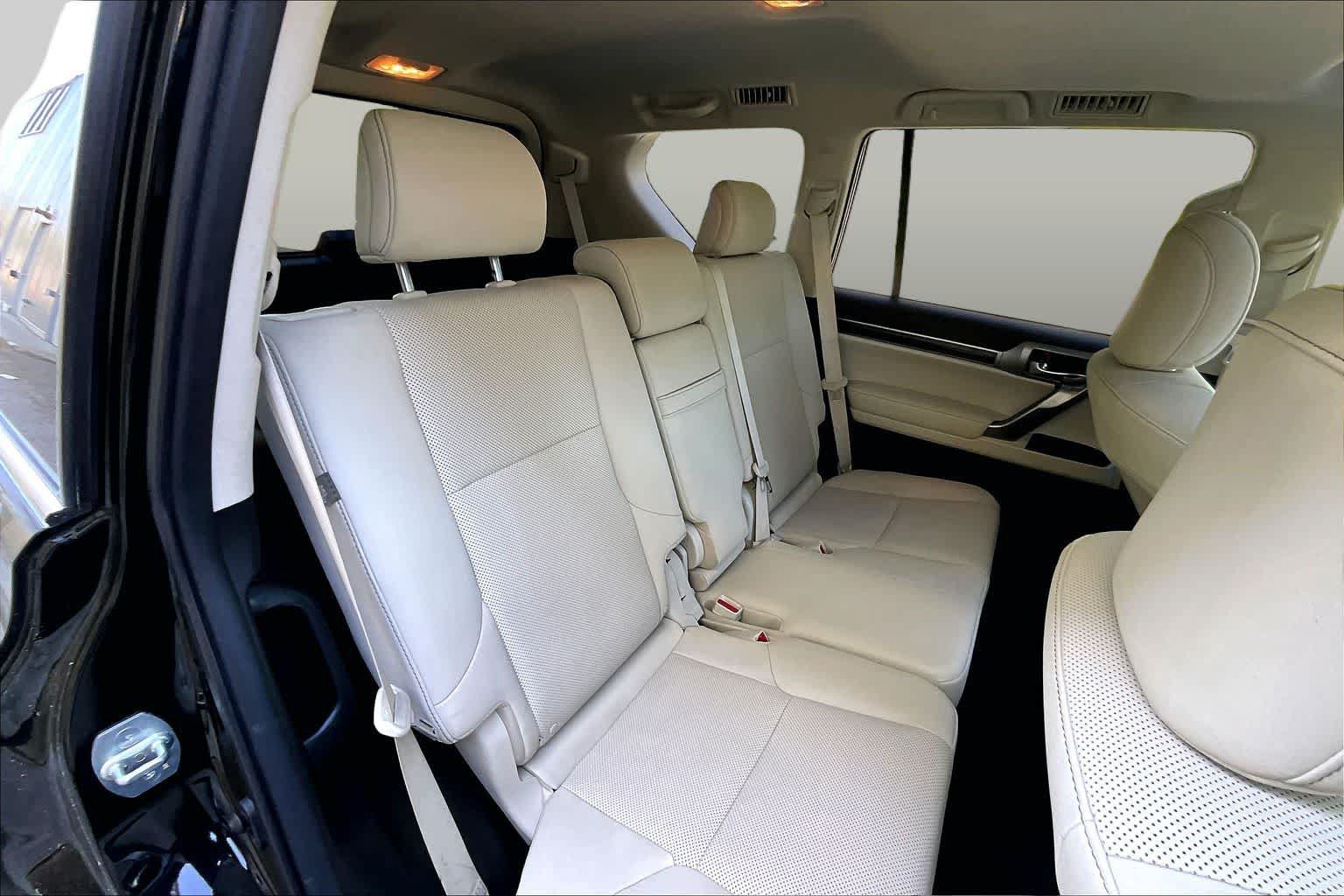 Used 2023 Lexus GX 460 Premium w/ Premium Package AWD/4WD image 19