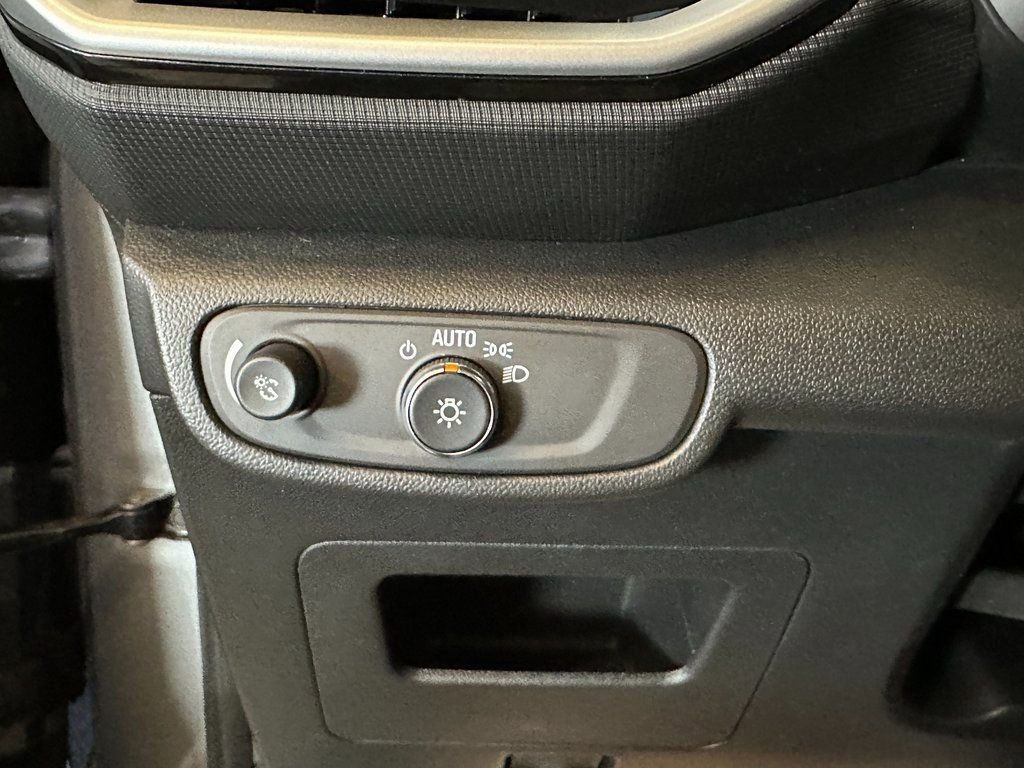 Used 2023 Chevrolet TrailBlazer LS image 18