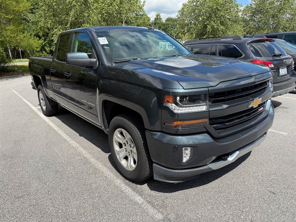 Used 2019 Chevrolet Silverado 1500 LT w/ All Star Edition AWD/4WD image 3