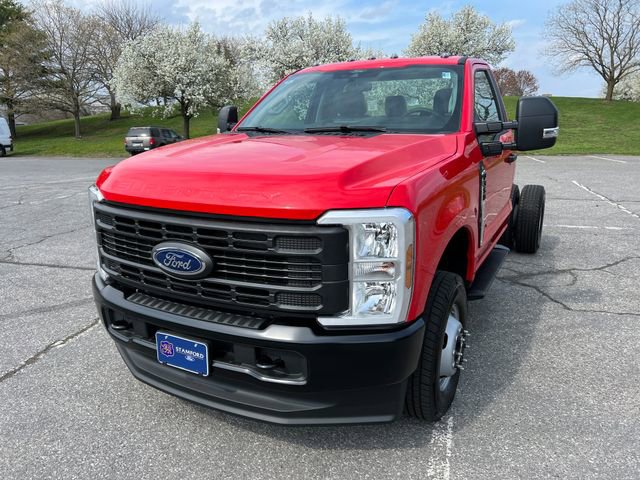 Used 2026 Ford F350 XL w/ Snow Plow Prep Package AWD/4WD image 4