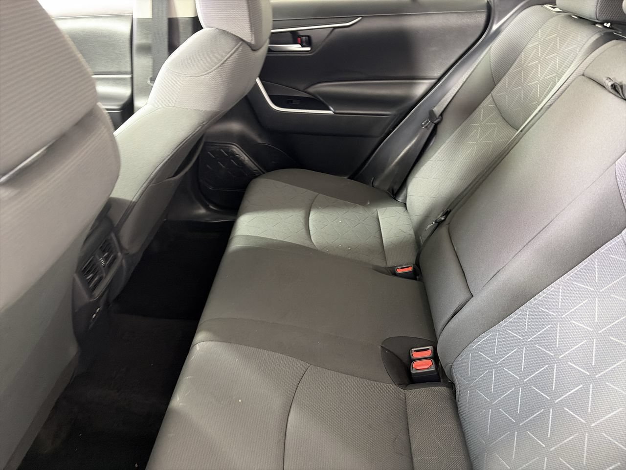 Used 2025 Toyota RAV4 XLE FWD image 22