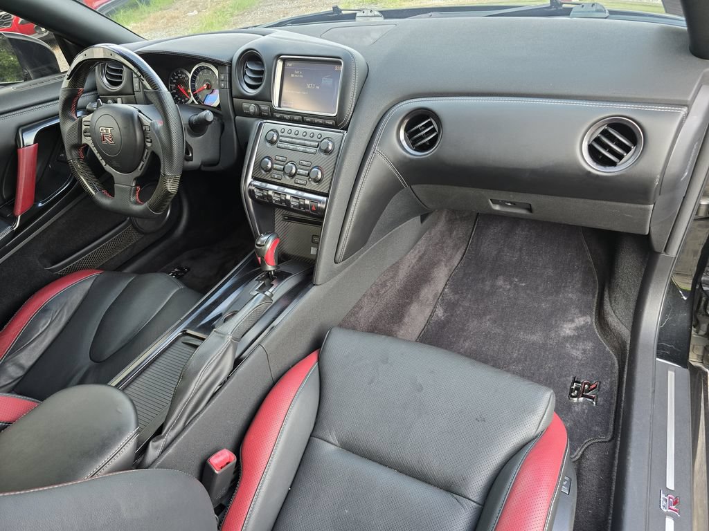Used 2015 Nissan GT-R Black Edition AWD/4WD image 21