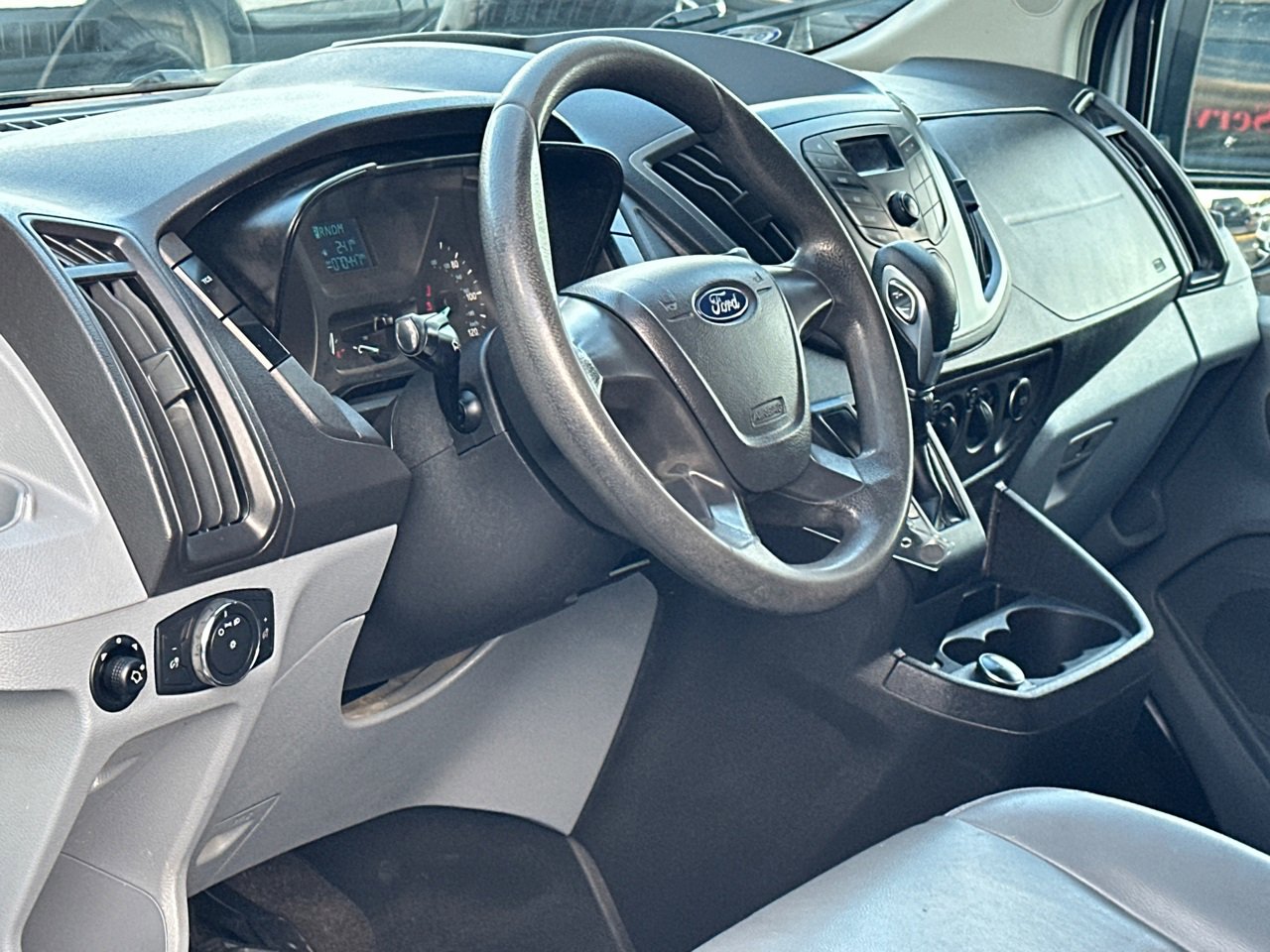 Used 2019 Ford Transit 250 130 Low Roof image 19