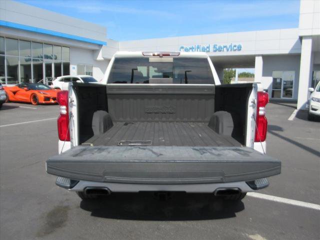 Used 2019 Chevrolet Silverado 1500 High Country w/ Technology Package AWD/4WD image 6