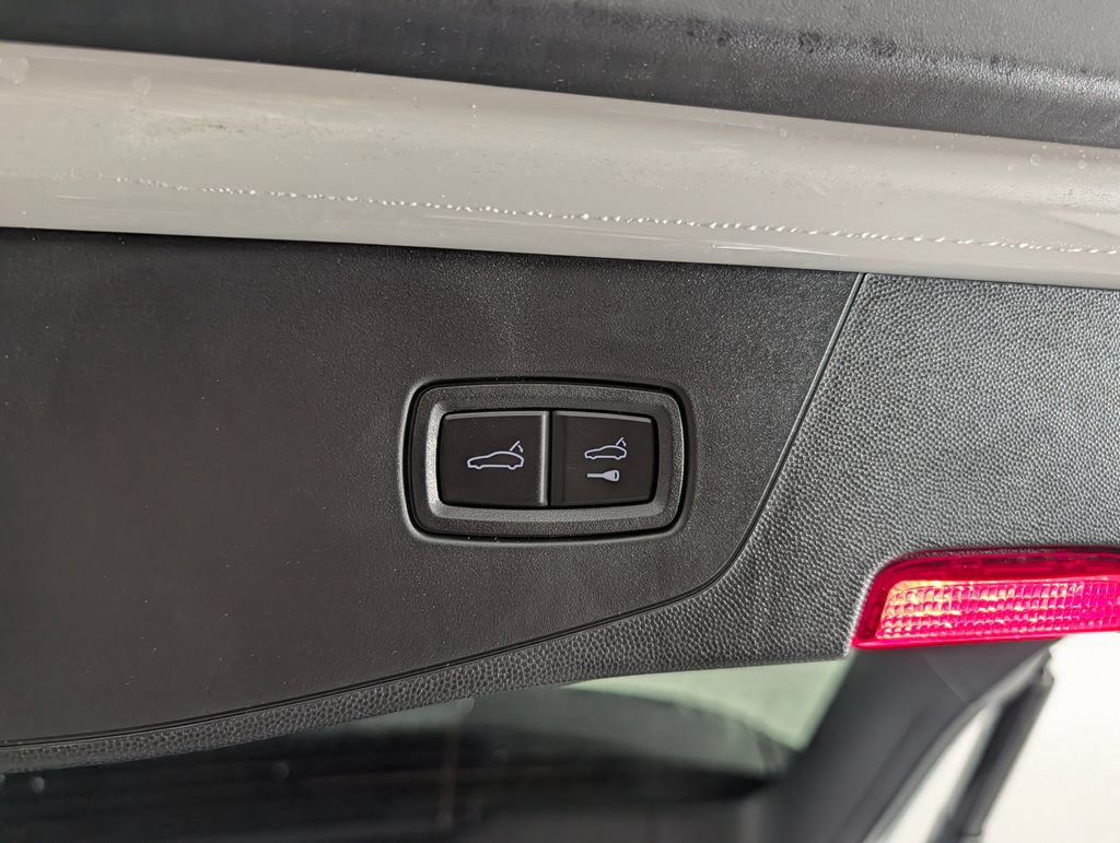 New 2026 Porsche Cayenne Electric AWD/4WD image 15