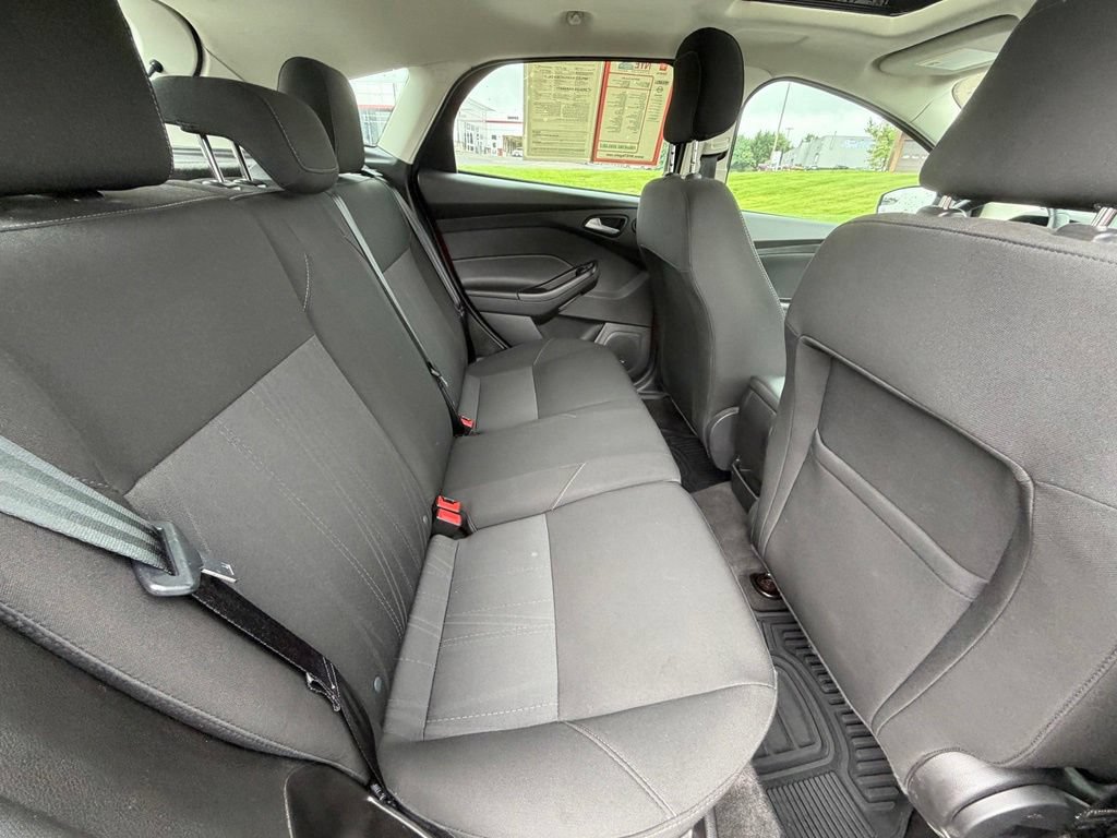 Used 2018 Ford Focus SEL w/ Cold Weather Package FWD image 36