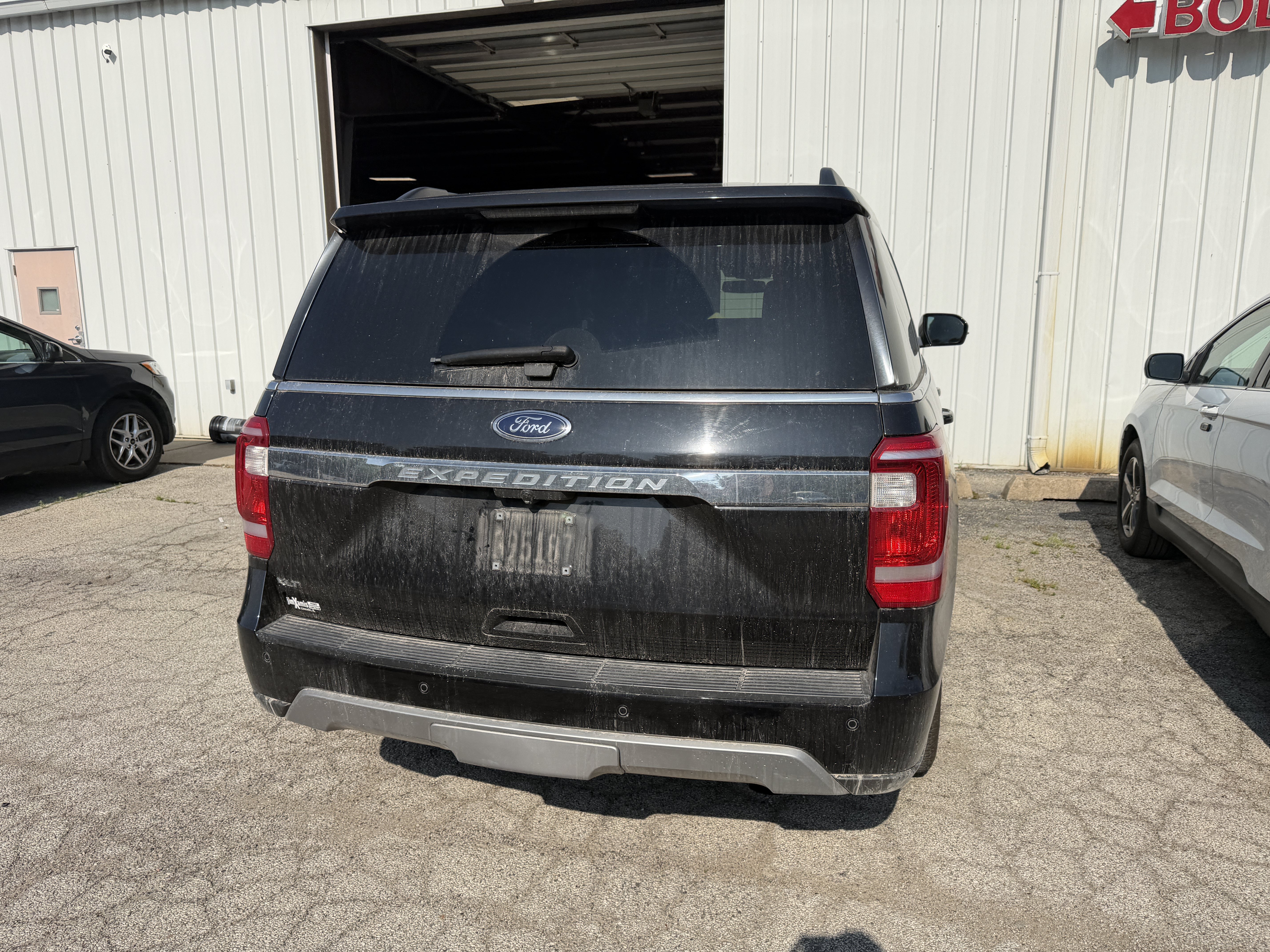 Used 2021 Ford Expedition XLT AWD/4WD image 12