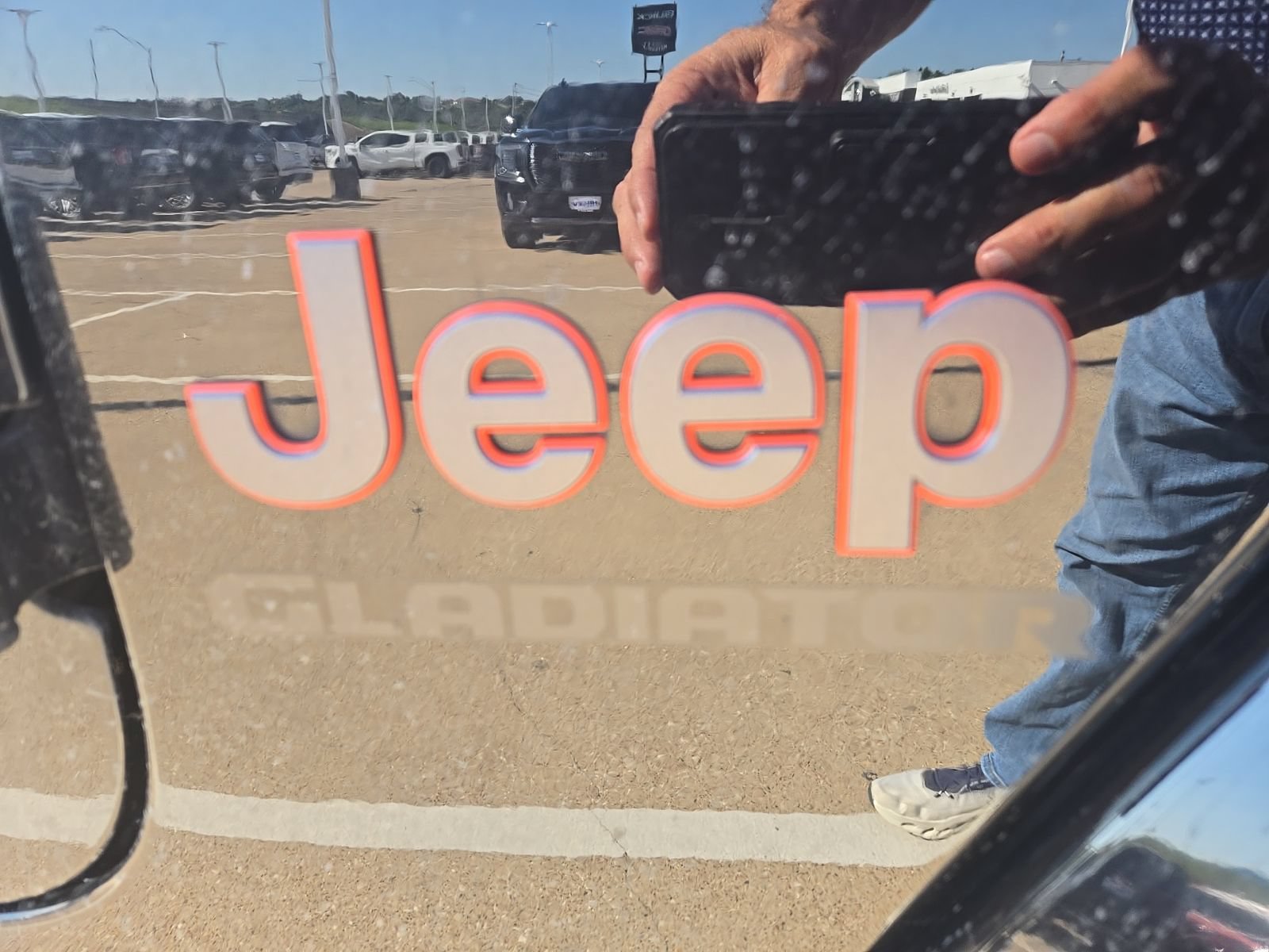 Used 2021 Jeep Gladiator Mojave AWD/4WD image 13