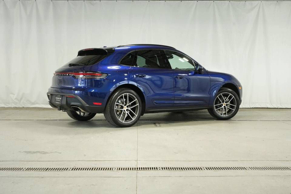 Certified 2026 Porsche Macan AWD/4WD image 7