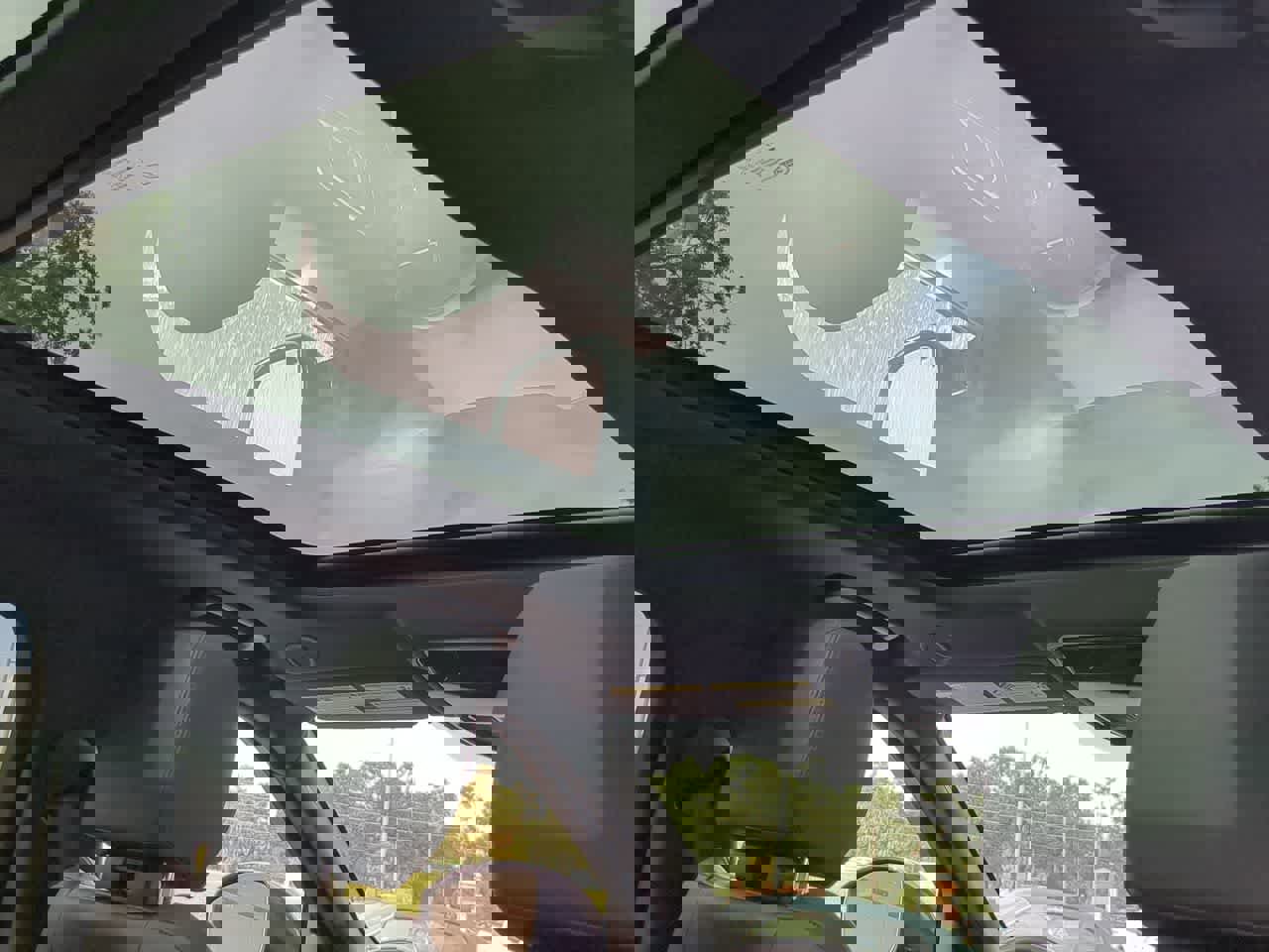 Certified 2026 Land Rover Range Rover Velar Dynamic SE image 22