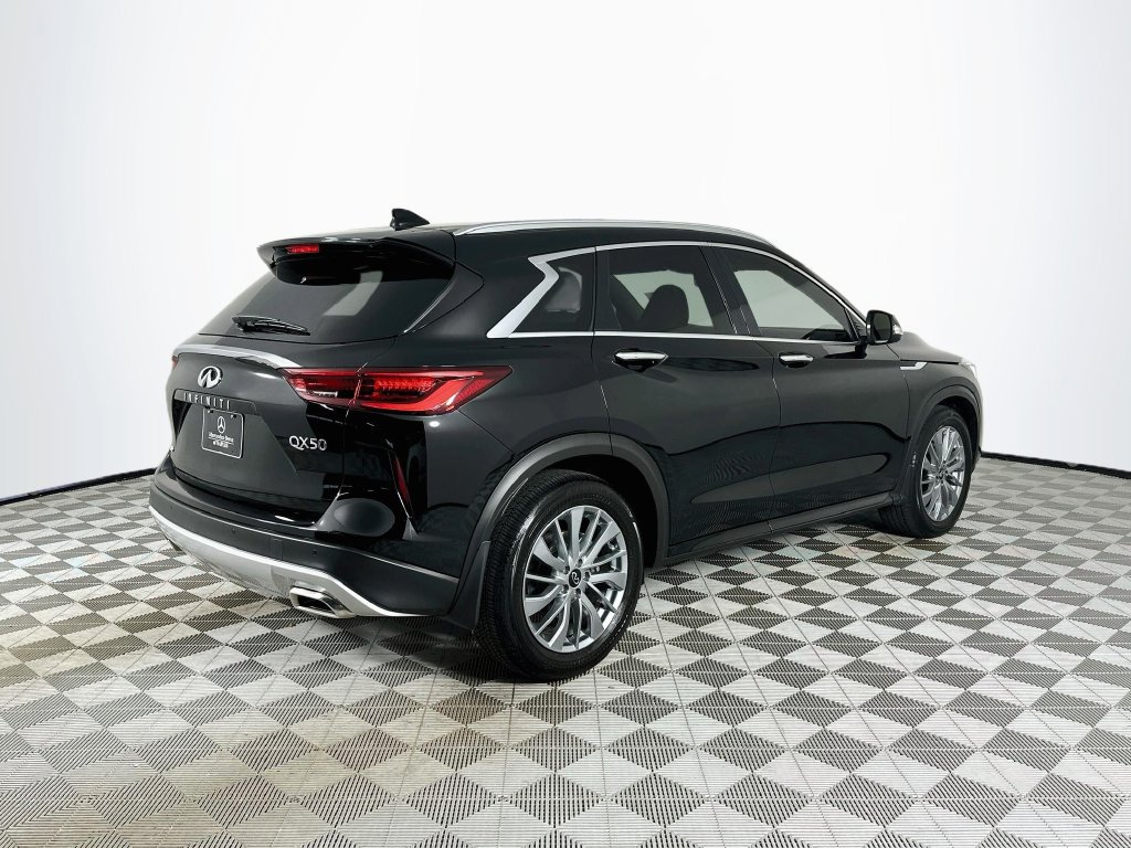 Used 2025 INFINITI QX50 Luxe AWD/4WD image 7