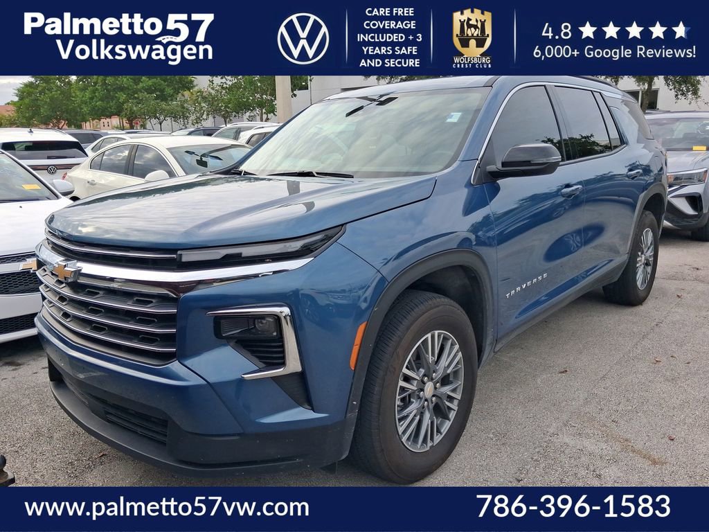 Used 2025 Chevrolet Traverse LT
