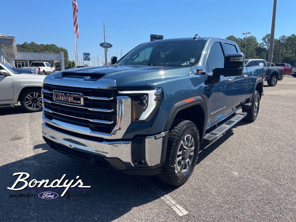 Used 2024 GMC Sierra 2500 SLT w/ Max Trailering Package AWD/4WD image 3
