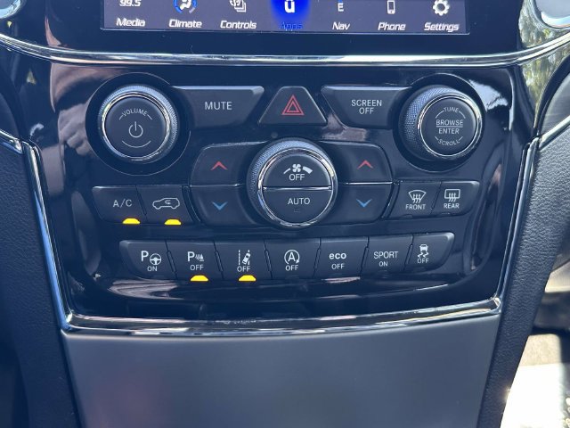 Certified 2021 Jeep Grand Cherokee Limited w/ Quick Order Package 28K 80th AWD/4WD image 38