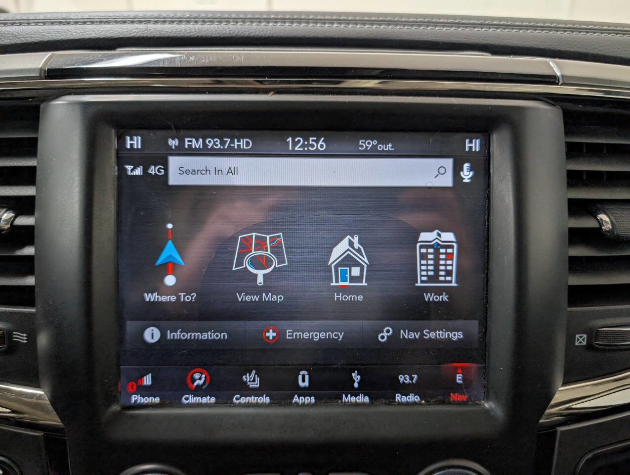 Used 2018 RAM 1500 Sport w/ Sport Premium Group image 10