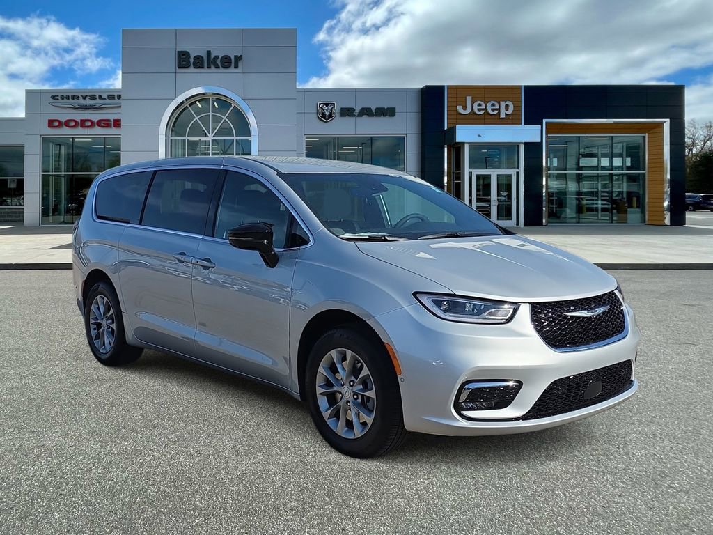 New 2026 Chrysler Pacifica Select image 1