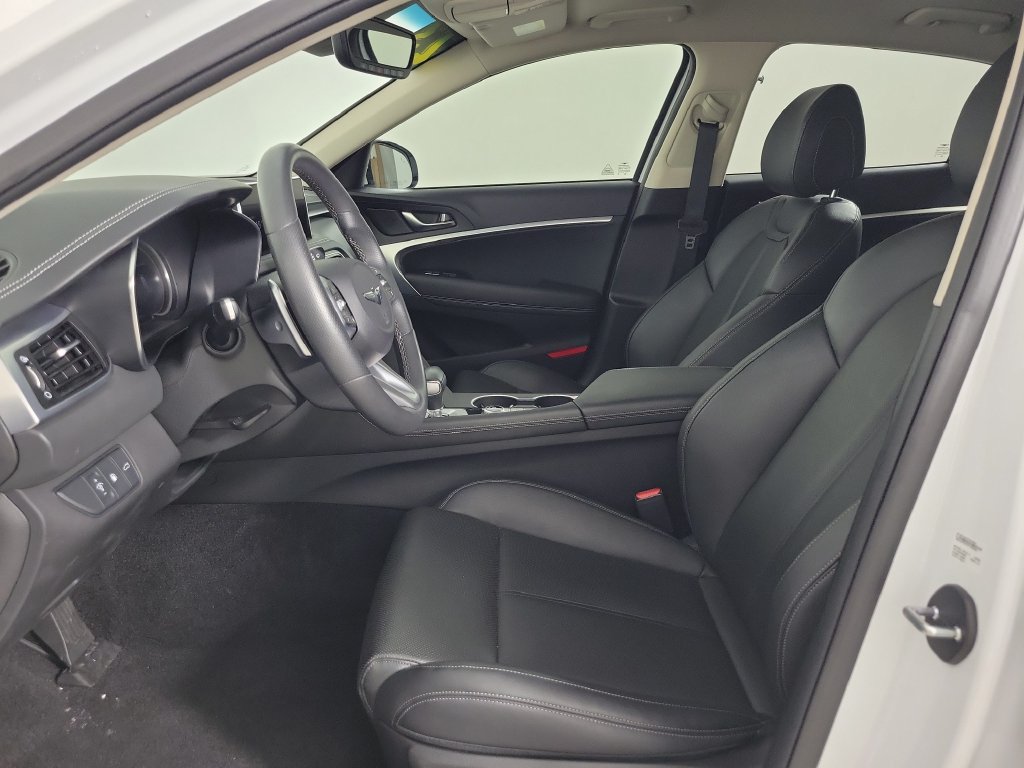 Used 2023 Genesis G70 2.0T RWD image 16