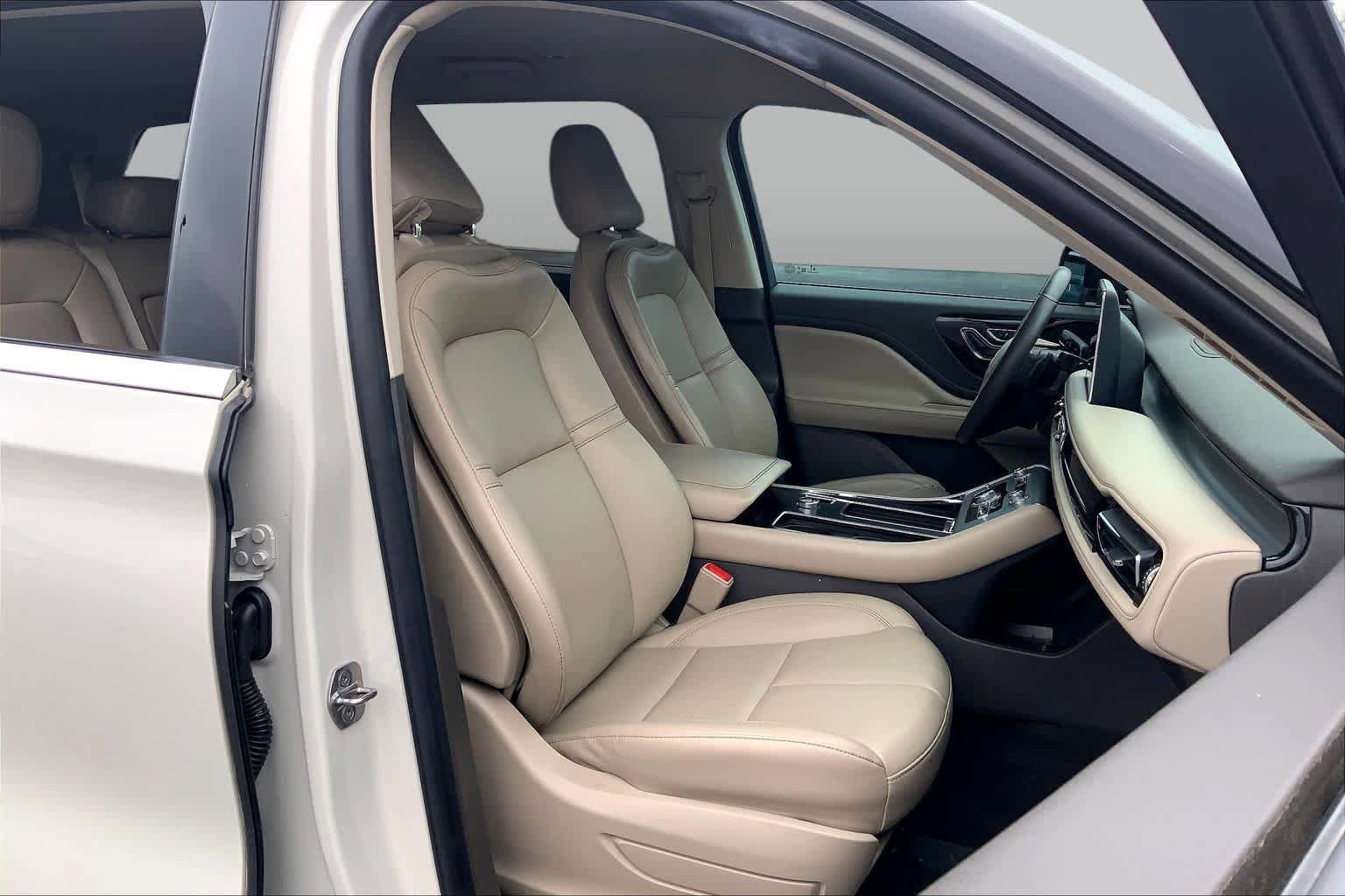 Used 2021 Lincoln Aviator 2WD image 9