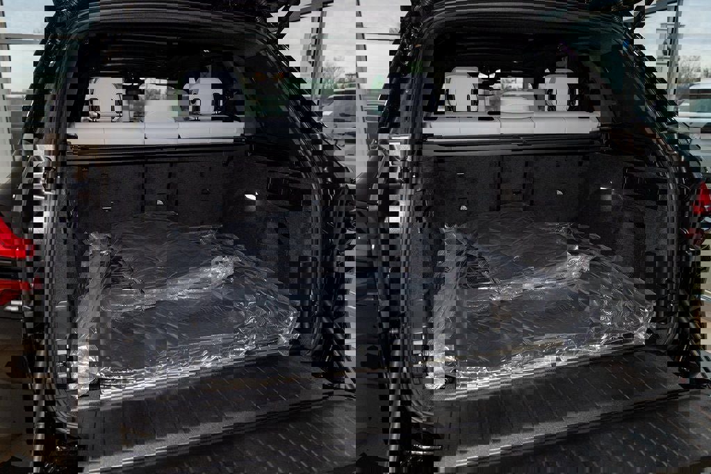 New 2026 BMW X5 xDrive50e w/ Premium Package image 11