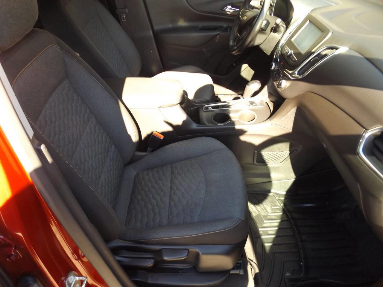 Used 2018 Chevrolet Equinox LT image 21