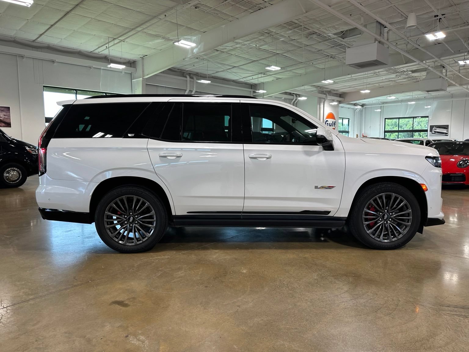 Used 2023 Cadillac Escalade V AWD/4WD image 9