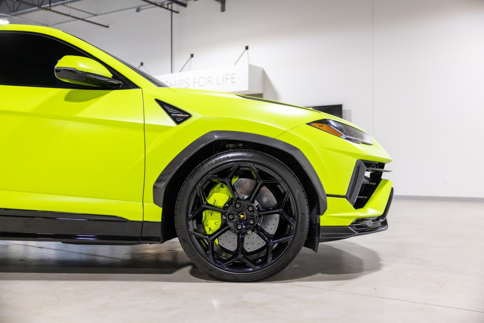 Used 2024 Lamborghini Urus Performante image 24
