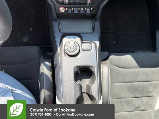 Used 2022 Ford Mustang Shelby GT500 w/ Technology Package RWD image 17