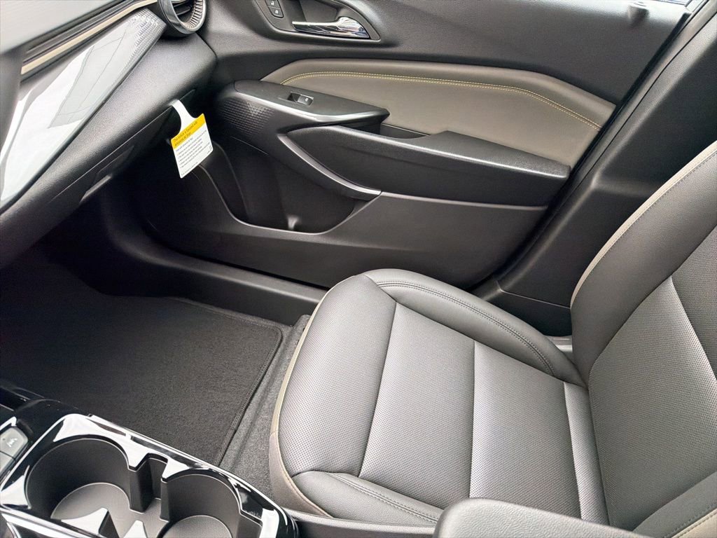 New 2026 Chevrolet Trax ACTIV w/ Driver Confidence Package image 29