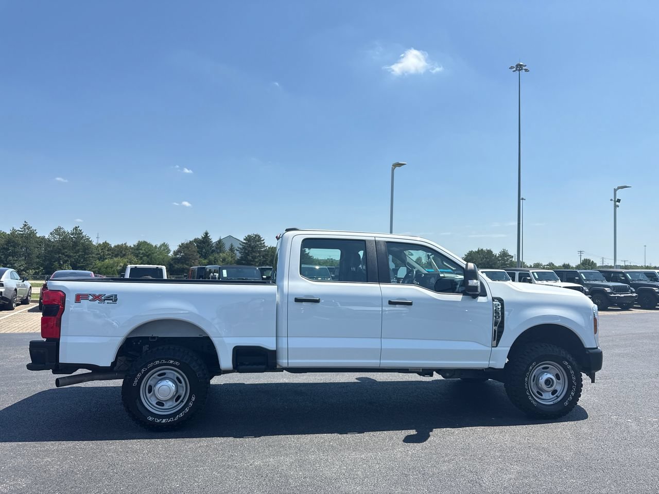 Used 2024 Ford F250 XL w/ 360-Degree Camera Package AWD/4WD image 2