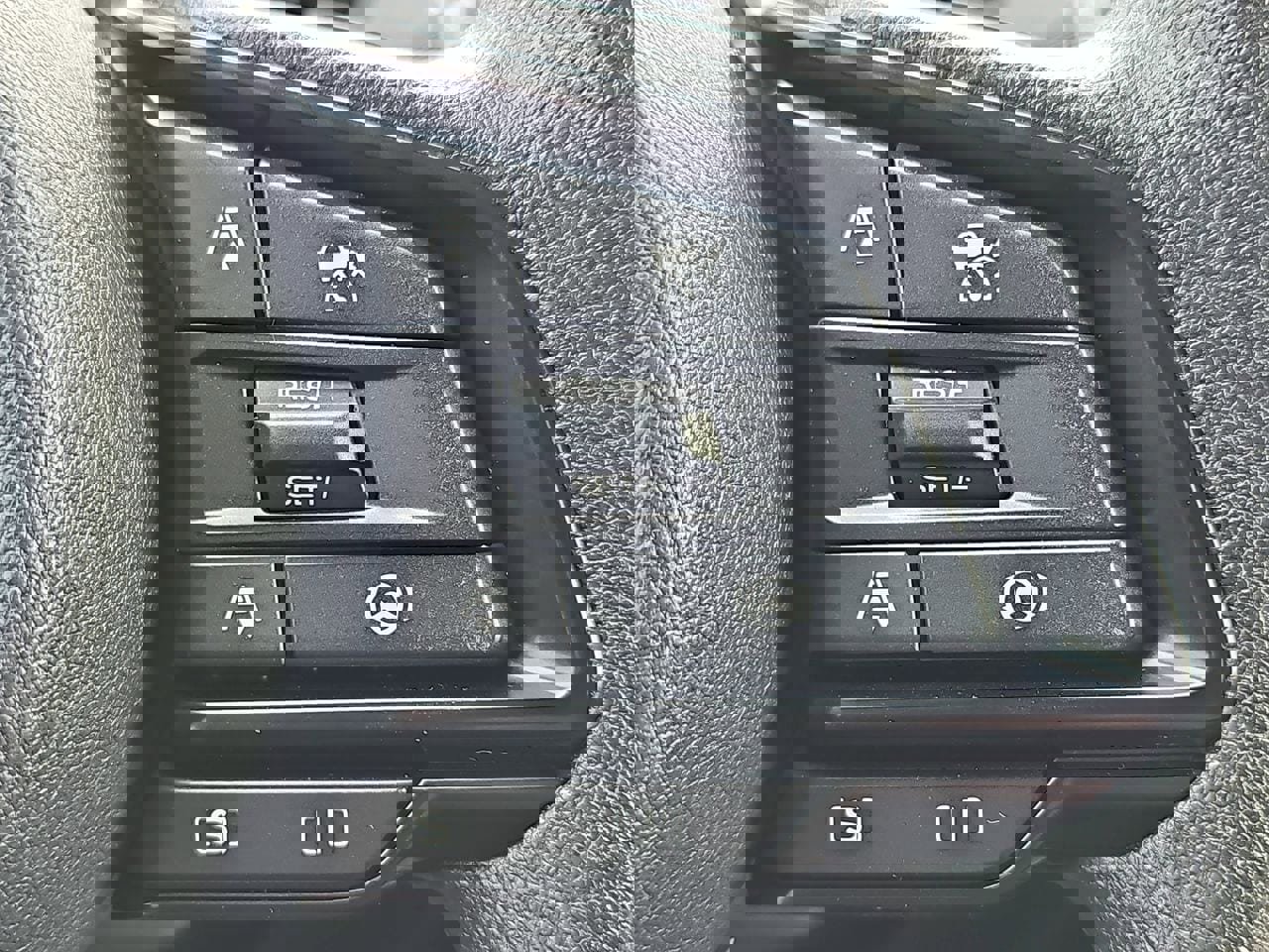 Certified 2025 Subaru Crosstrek 2.0i Premium image 23